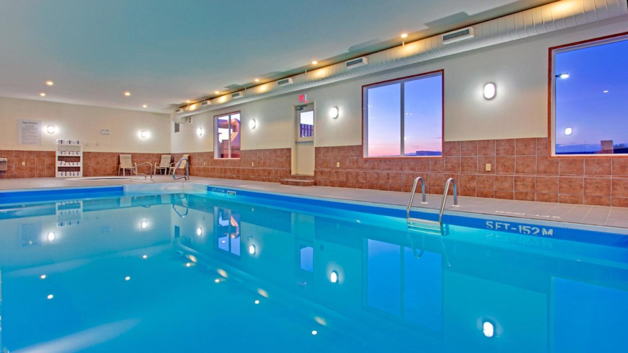 Holiday Inn Express Hotel & Suites Swift Current By Ihg Zewnętrze zdjęcie