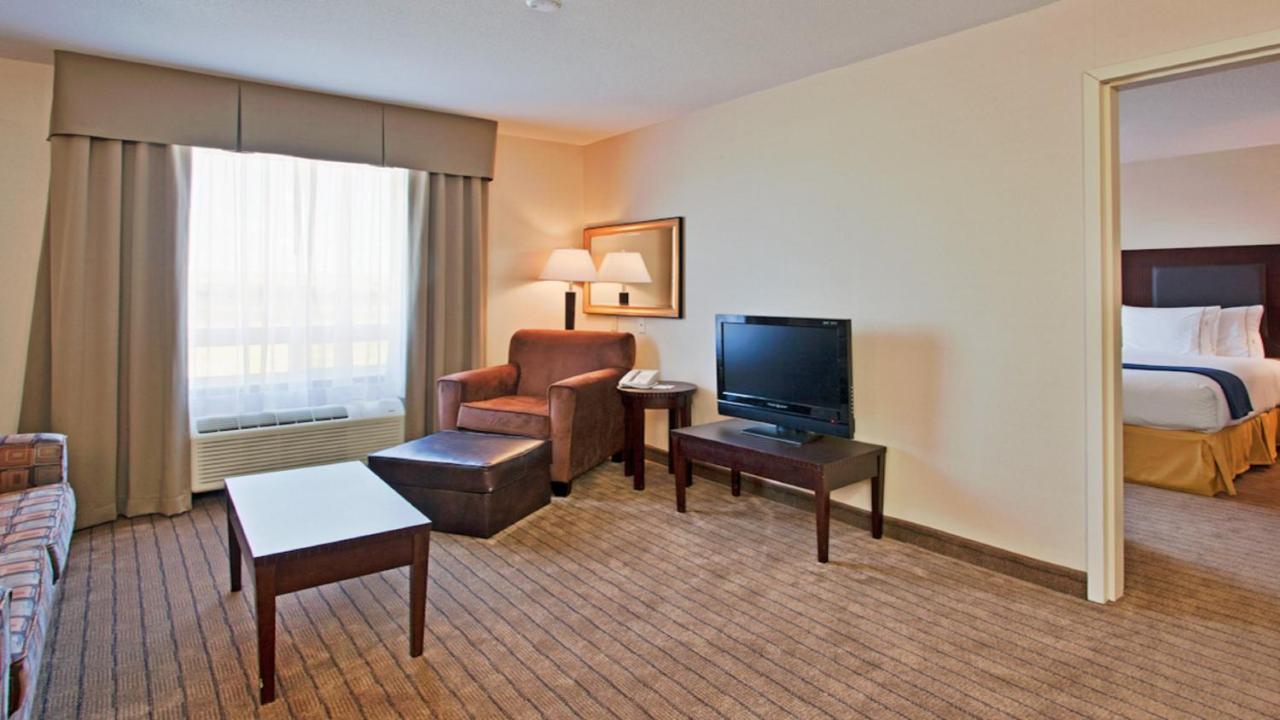 Holiday Inn Express Hotel & Suites Swift Current By Ihg Zewnętrze zdjęcie